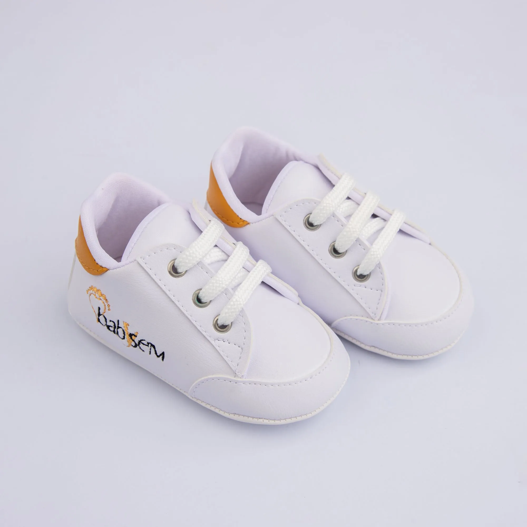 Casual White Sneaker