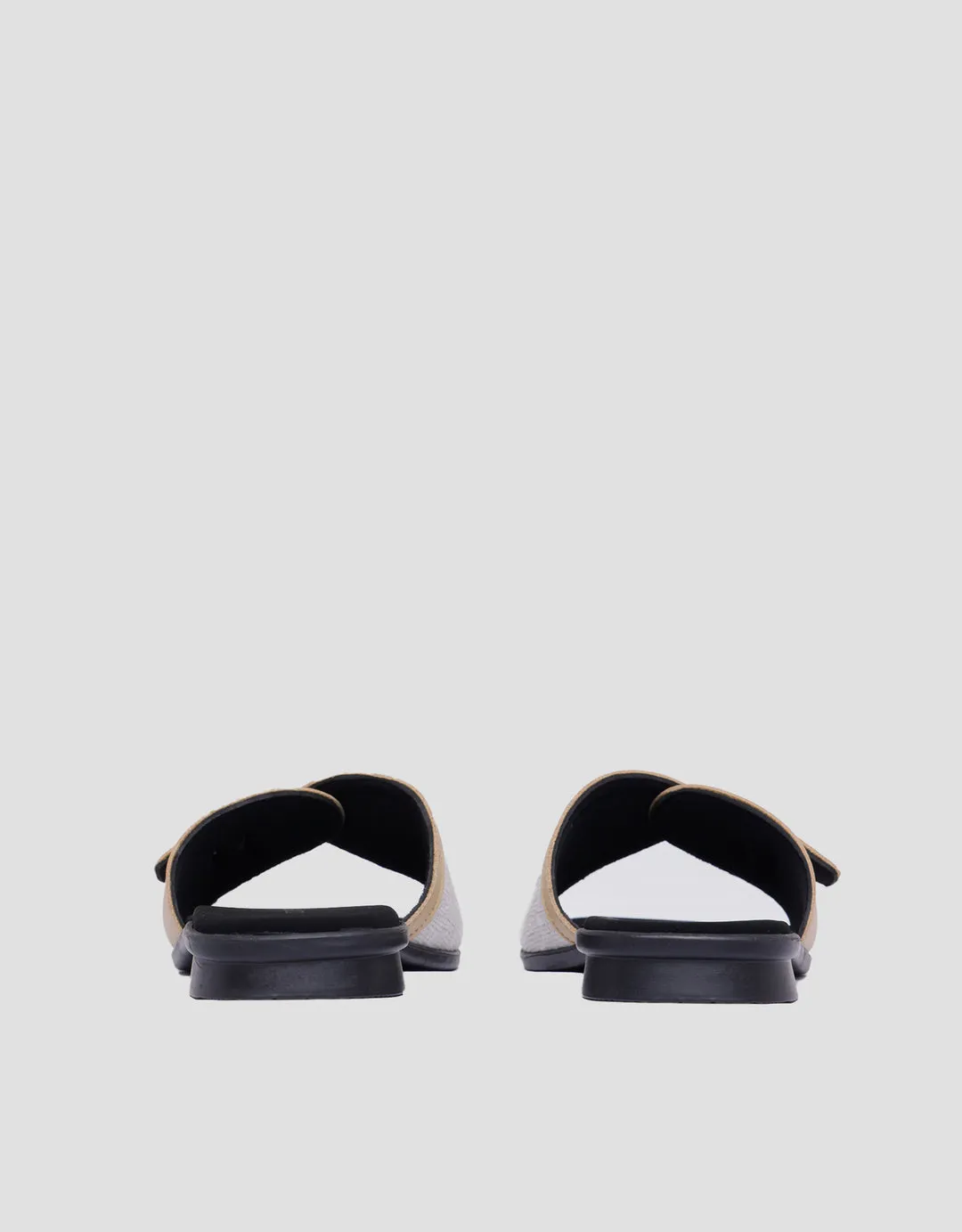 Connexion Buckle Sandal Slipper Wanita
