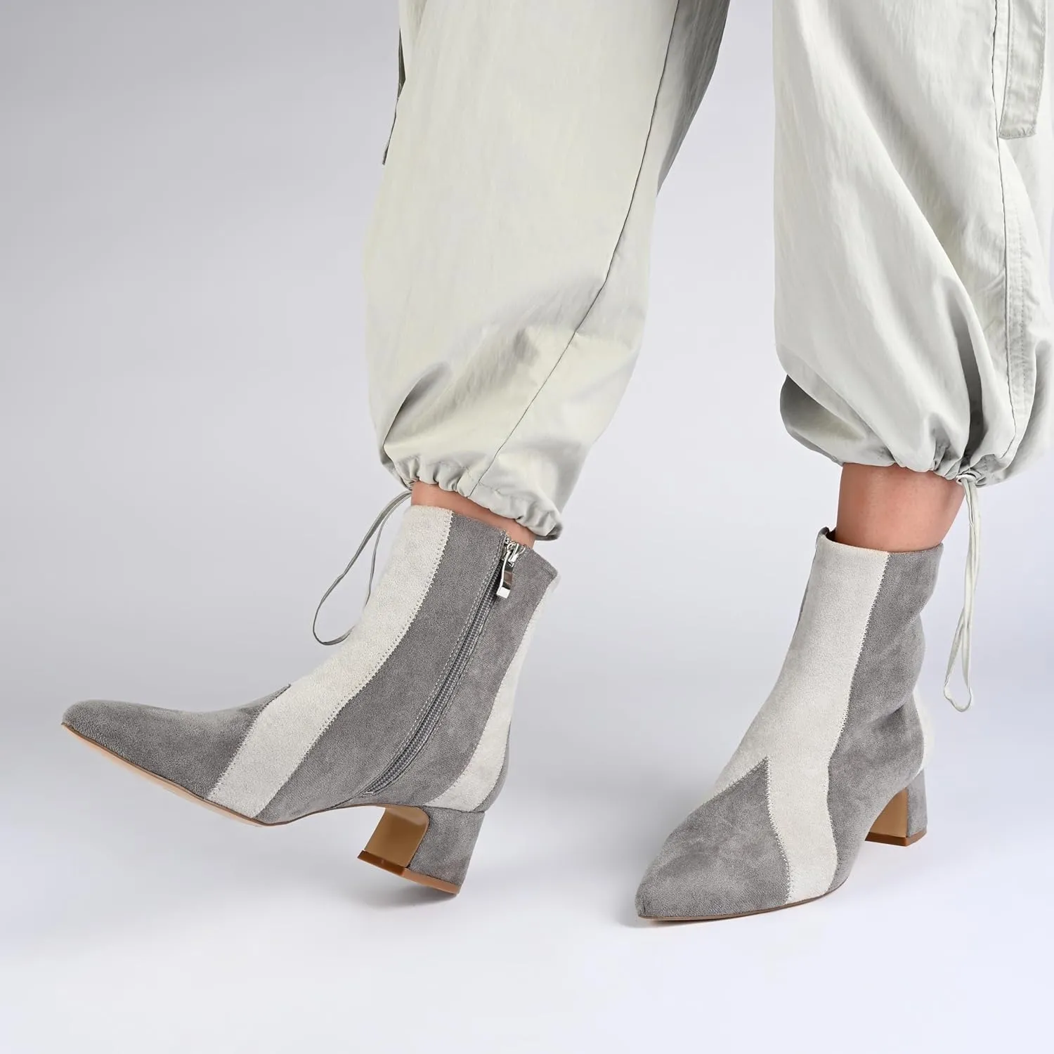 Journee Collection Womens Lusinda Faux Suede Booties