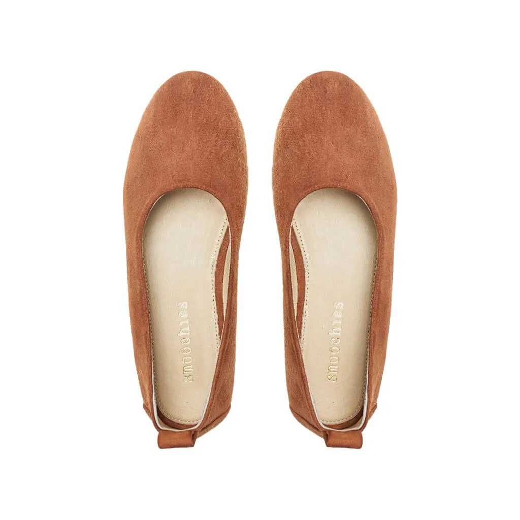 Liz in Chestnut