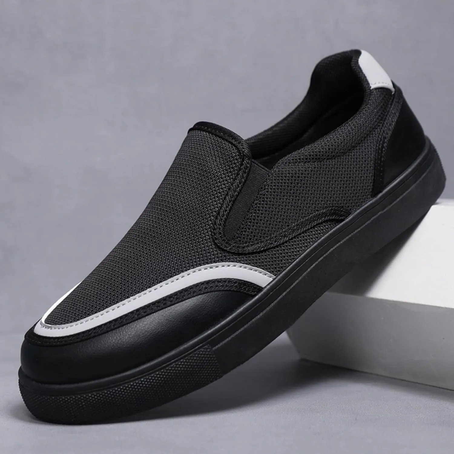 Men's Casual Shoe New Men's Shoes One Foot Lazy Shoes Casual Lightweight Sports Tennis