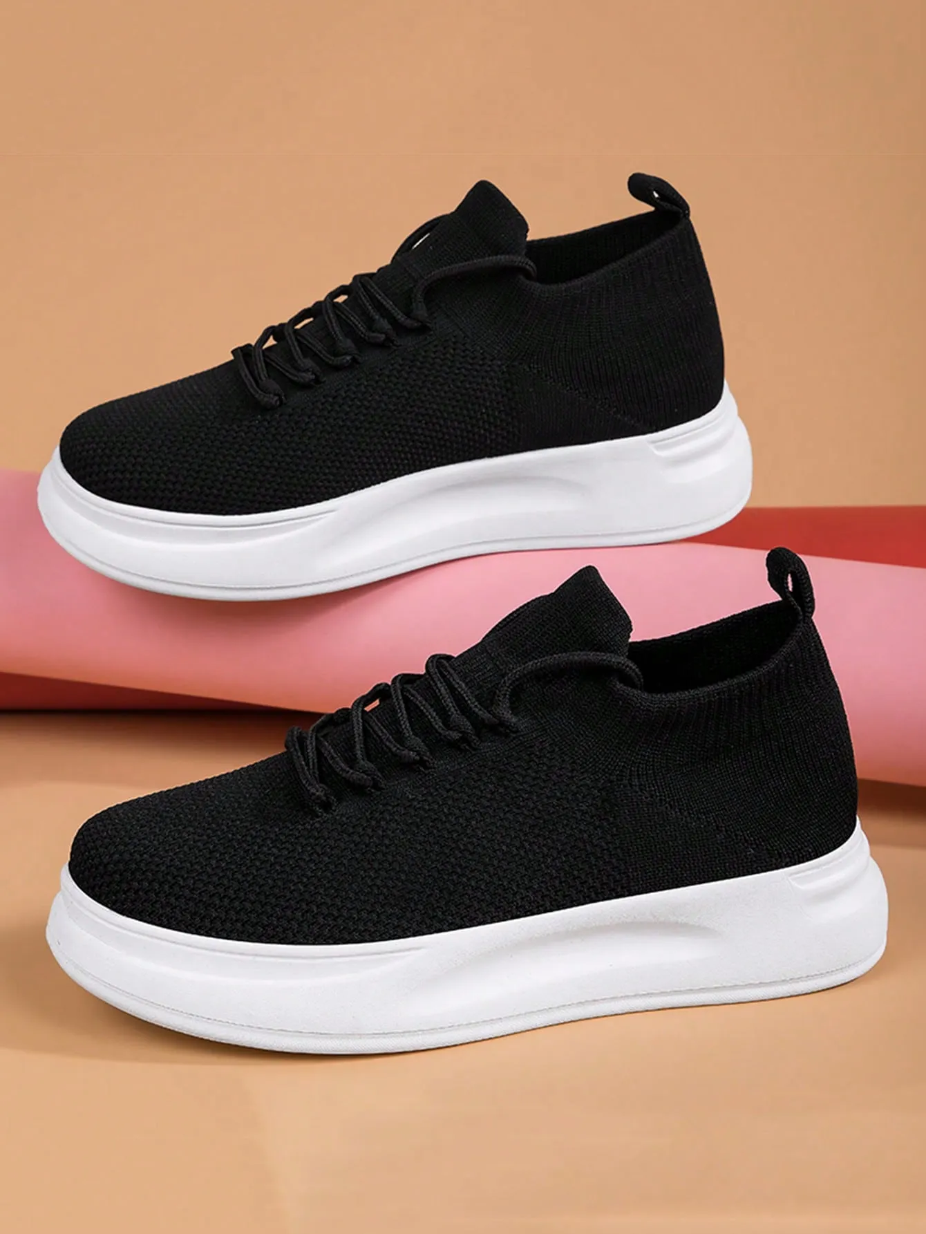 Men's Casual Sneakers: Breathable & Comfortable Skateboarding Shoes for Everyday Wear