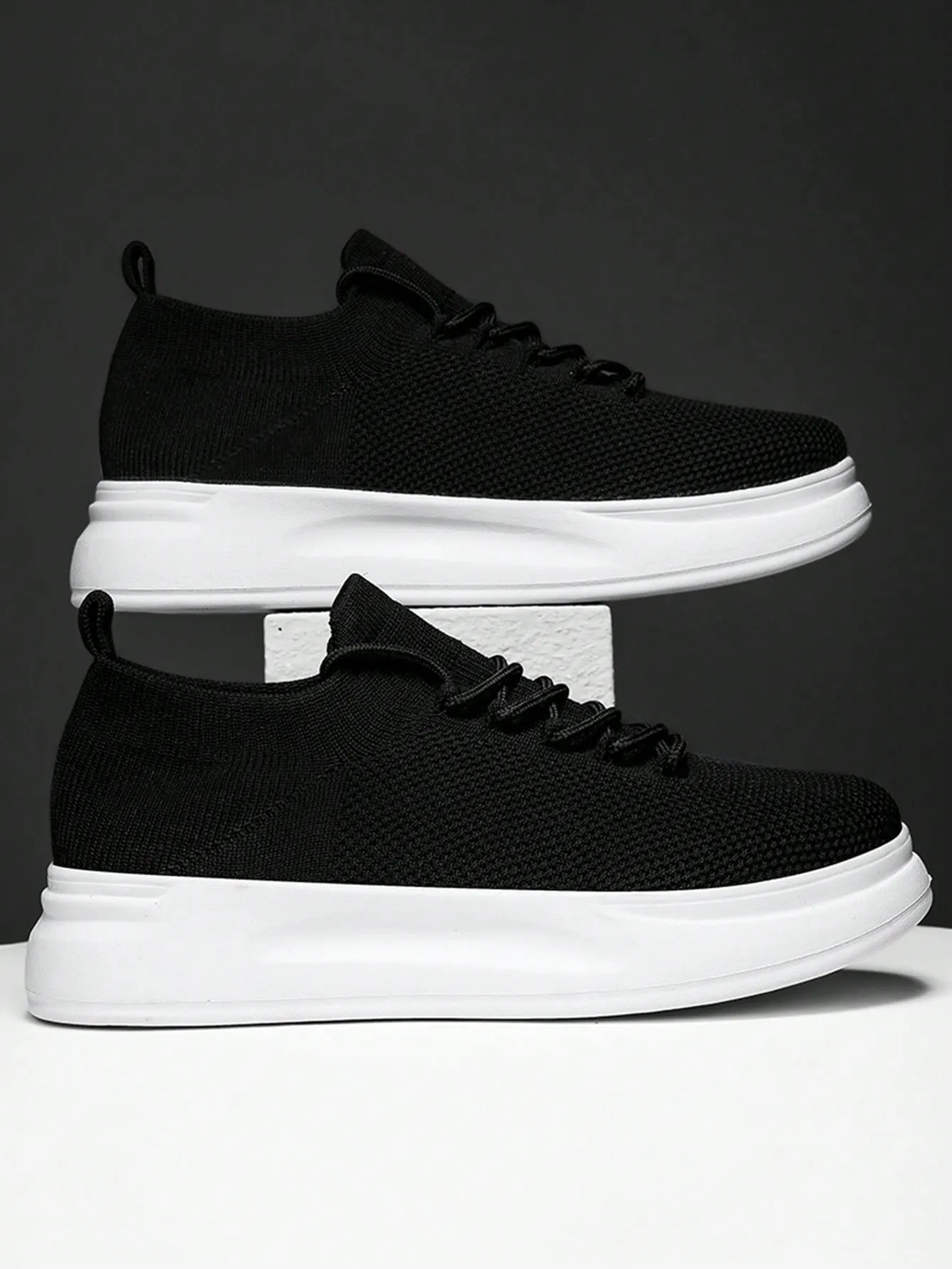 Men's Casual Sneakers: Breathable & Comfortable Skateboarding Shoes for Everyday Wear