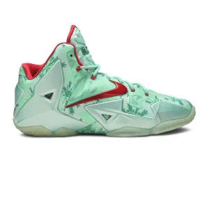 Nike LeBron 11 'Christmas' (2013)