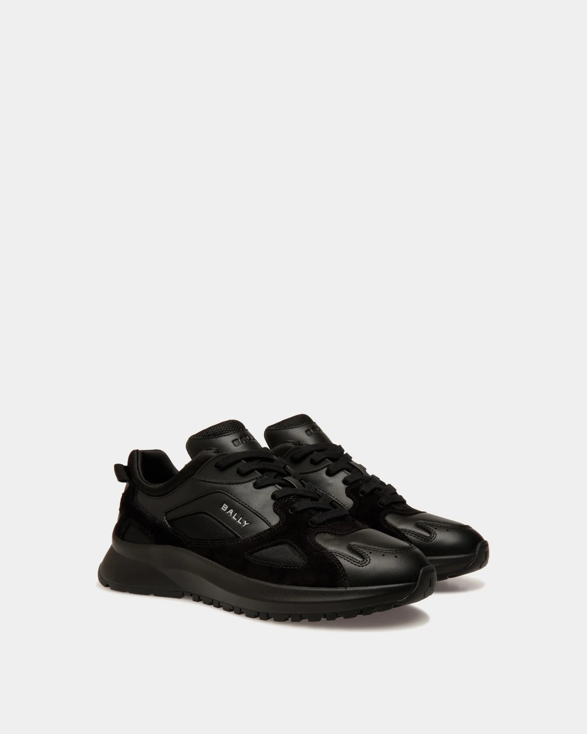 Outline Sneaker in Black Leather and Nylon