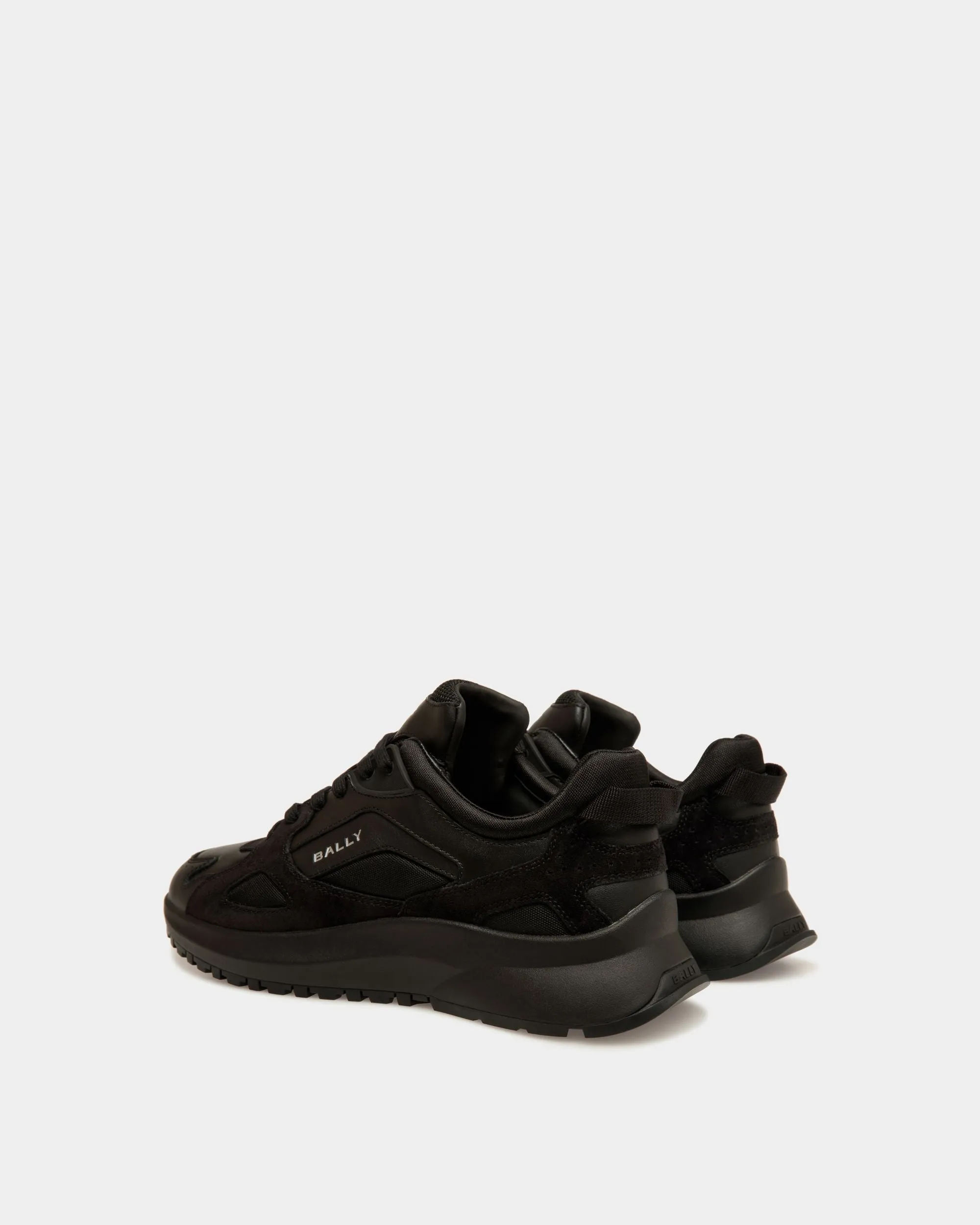 Outline Sneaker in Black Leather and Nylon