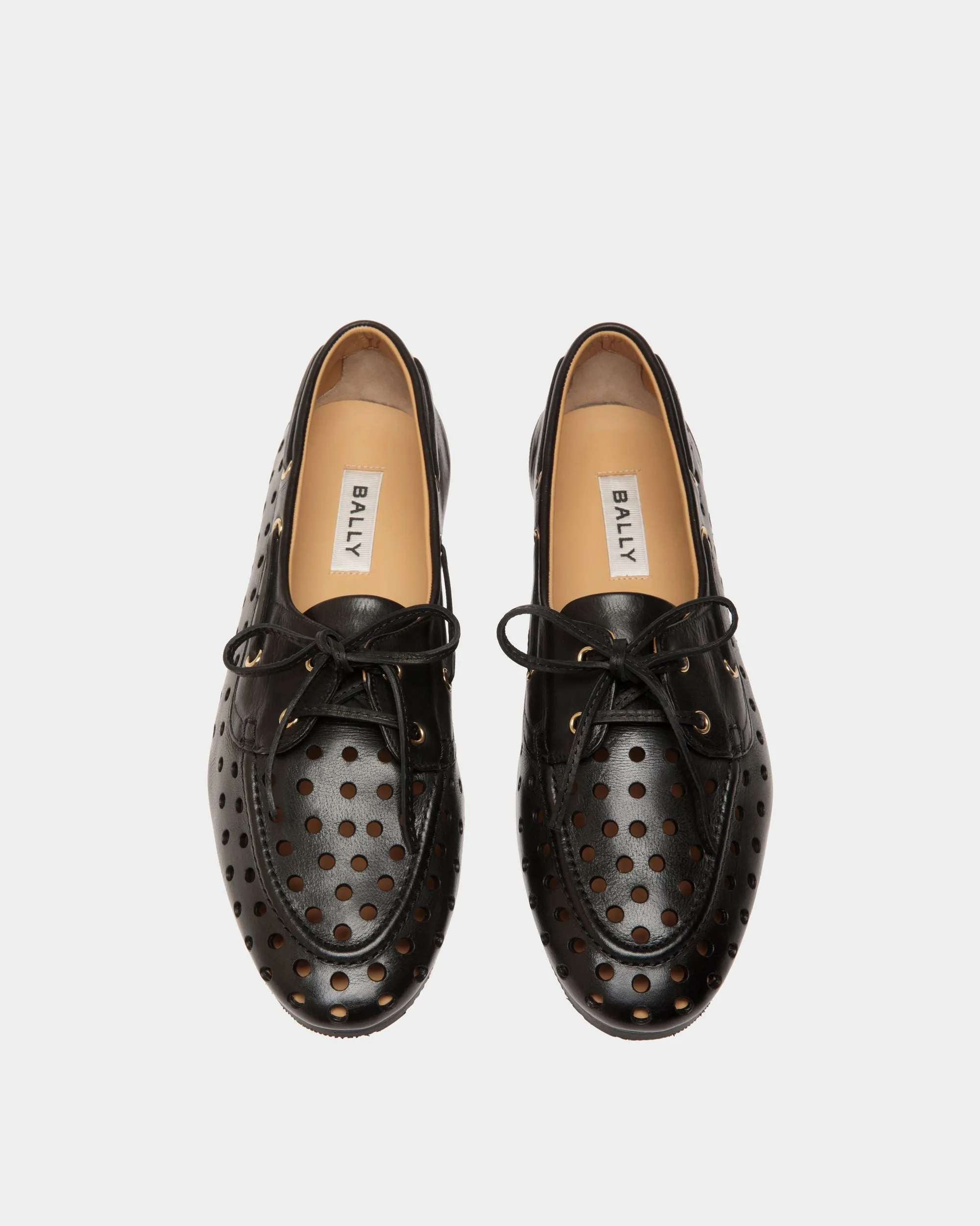 Plume Moccasin in Black Leather
