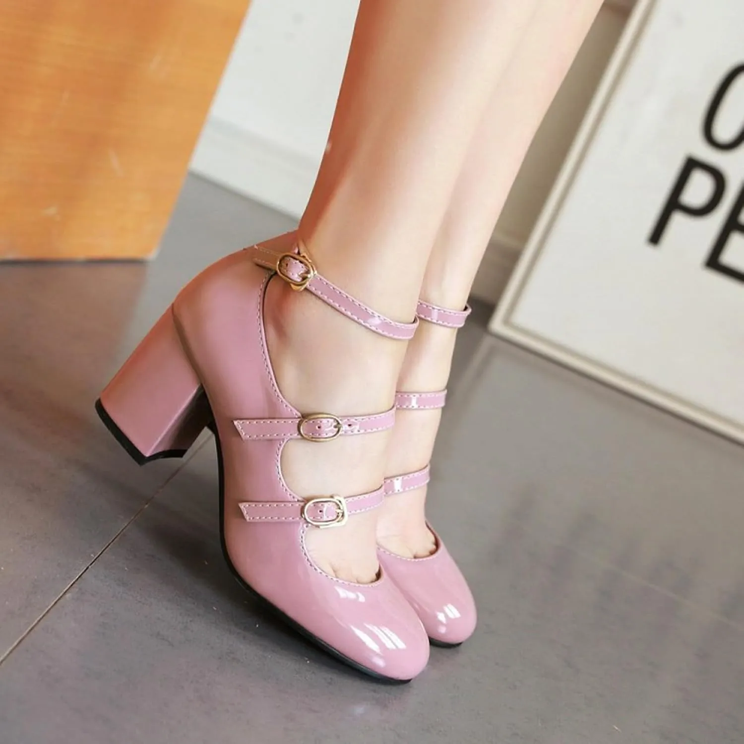 URLECHS Women's Patent Leather Chunky Heel Pumps Closed Round Toe High Heel Mary Jane Shoes Comfortable Ankle Strap Fashion Dress Shoes Office Work Party Wedding