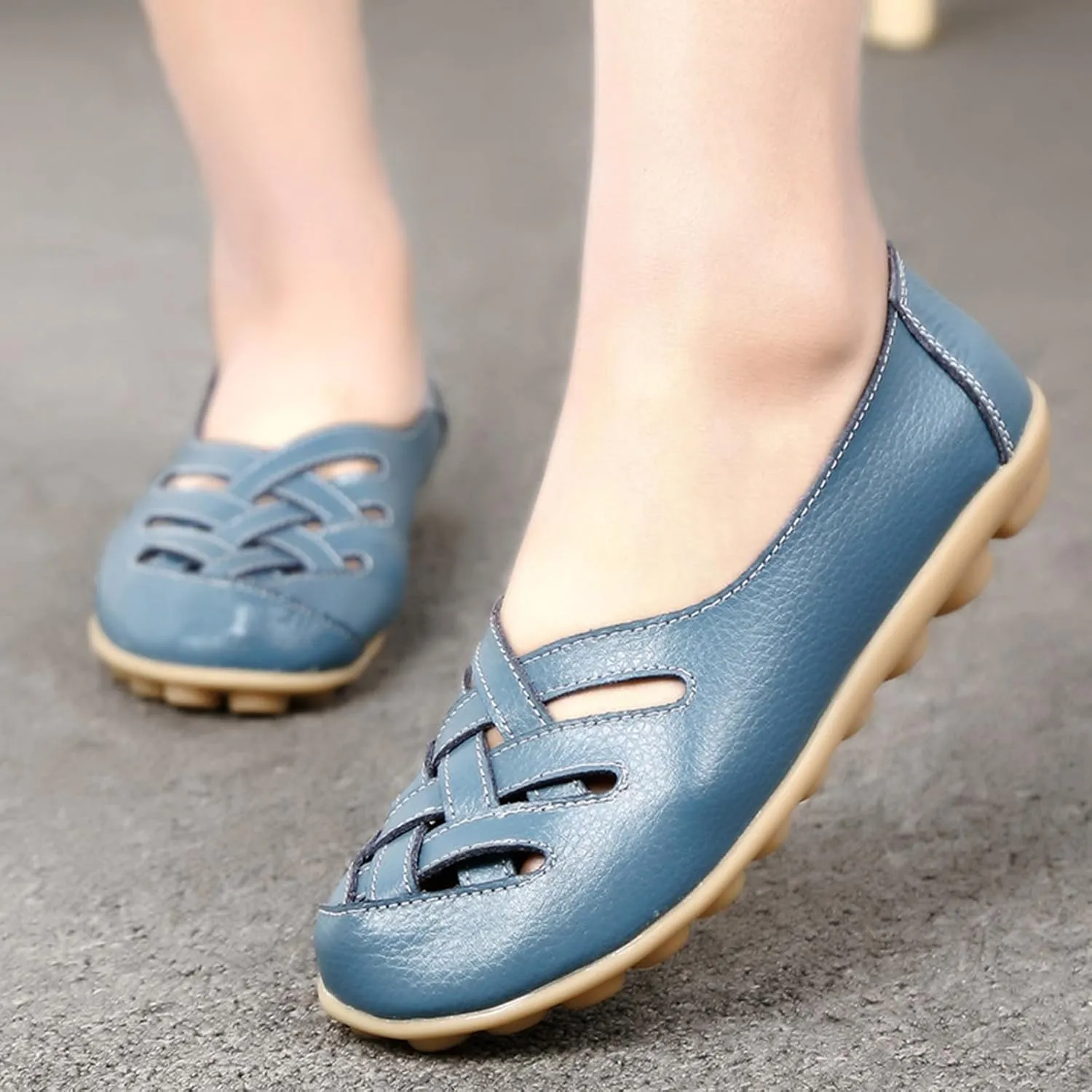 Womens Leather Loafers Summer Breathable Hollow Out Closed Toe Slip-On Sandals Casual Lightweight Soft Sole Nurse Work Walking Shoes Comfortable Casual Fisherman Sandals